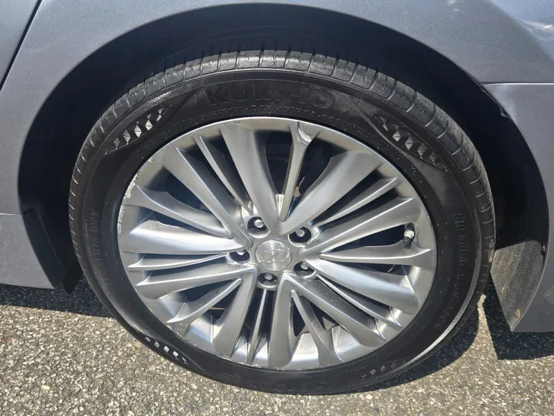 Hyundai Aslan