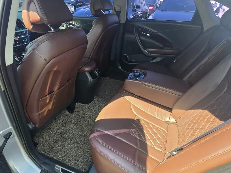 Hyundai Aslan
