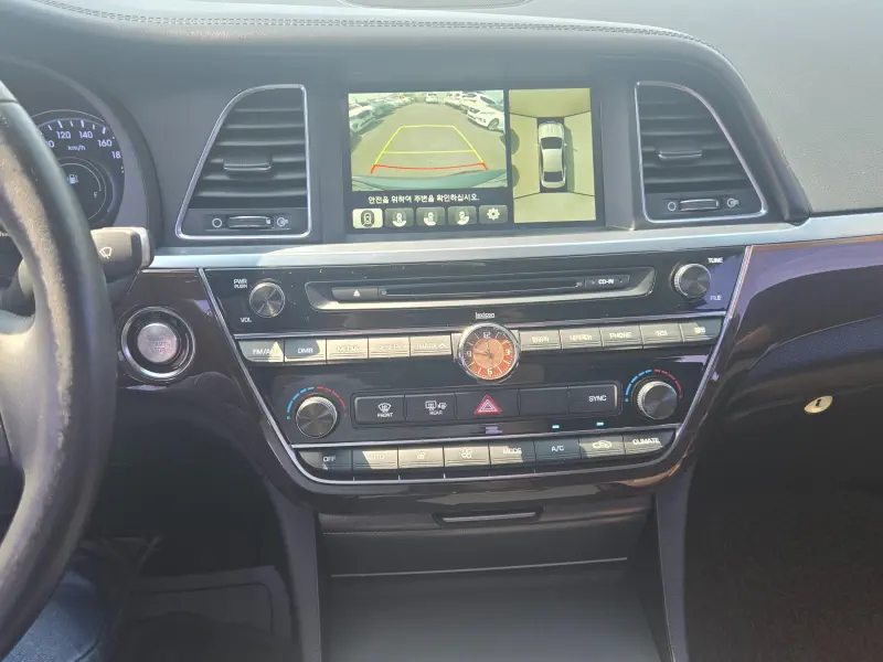 Hyundai Aslan