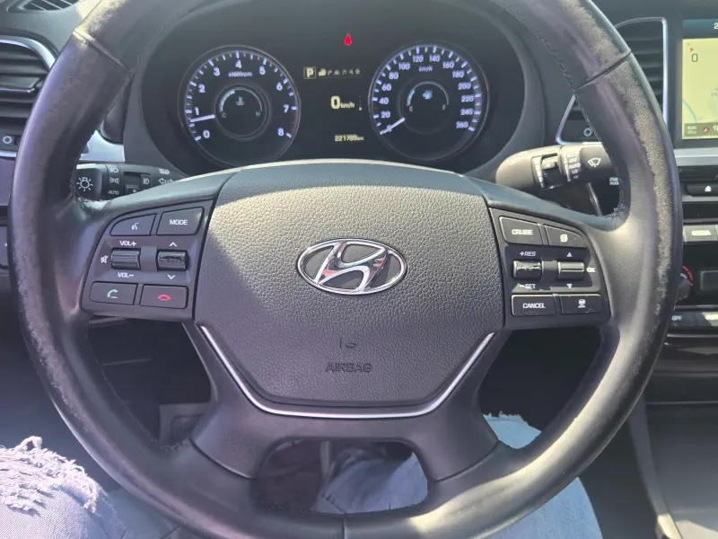 Hyundai Aslan