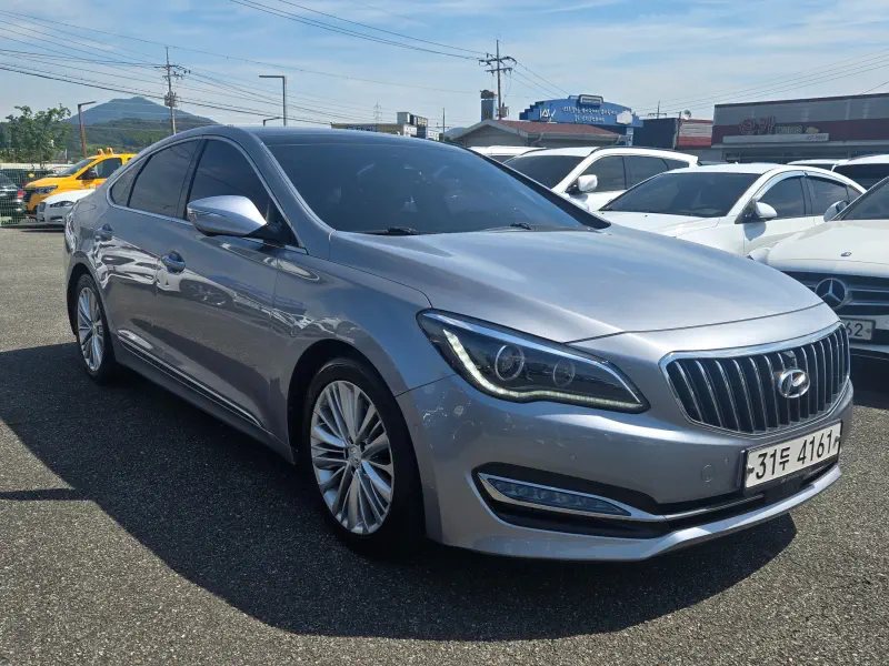 Hyundai Aslan