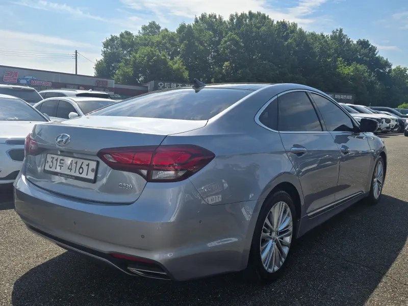 Hyundai Aslan