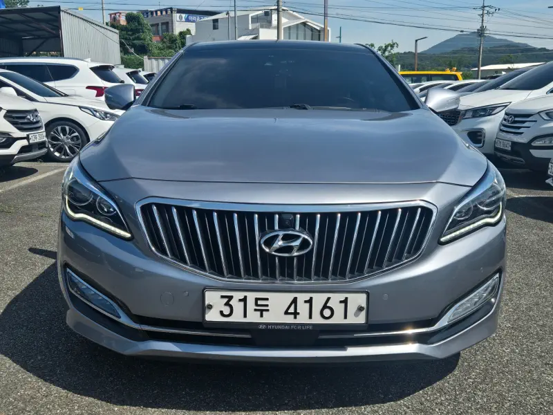 Hyundai Aslan