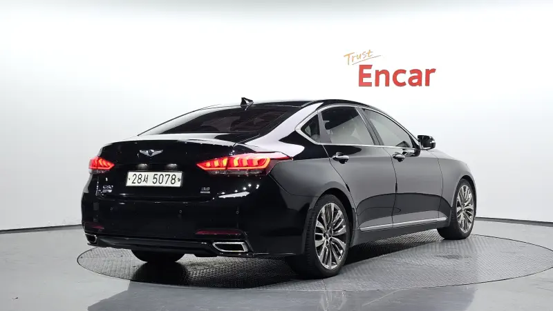 Hyundai Genesis