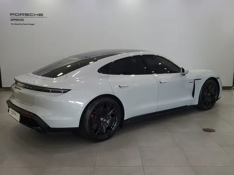 Porsche Taycan