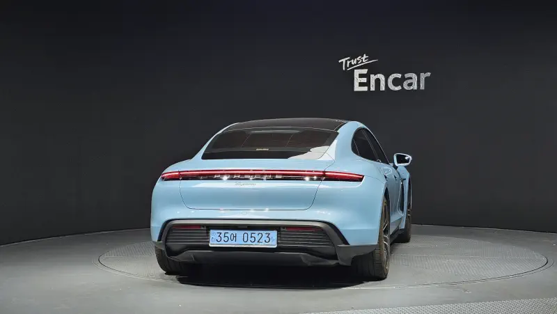 Porsche Taycan