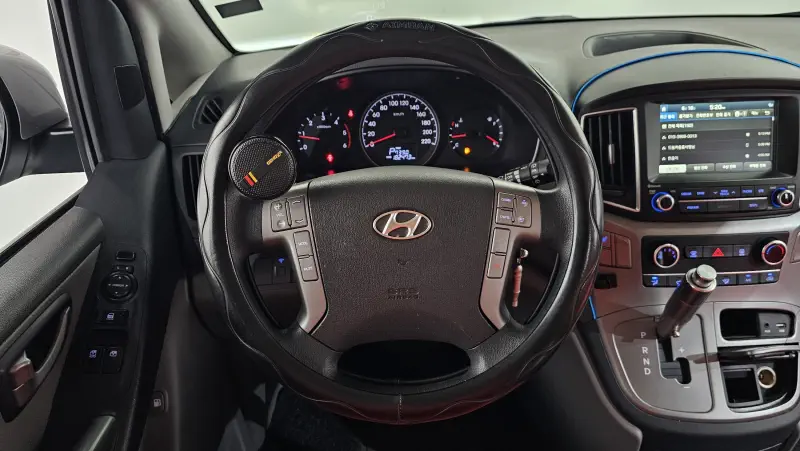 Hyundai Grand Starex