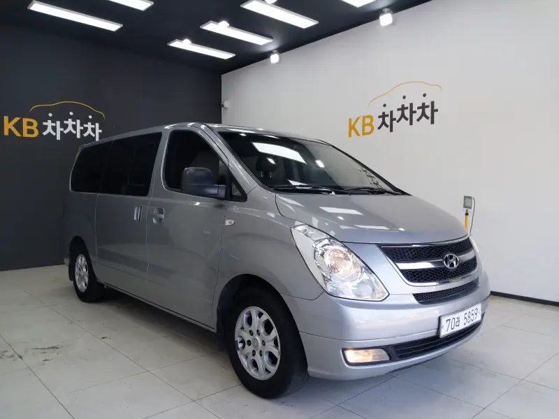 Hyundai Grand Starex