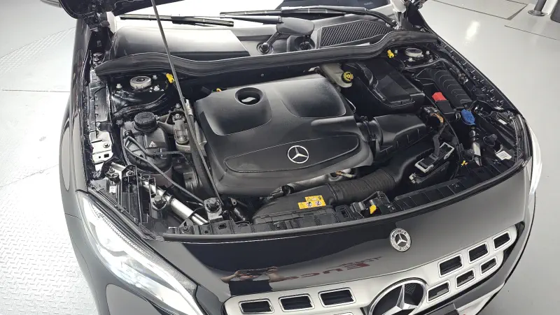 Mercedes-Benz GLA-Class