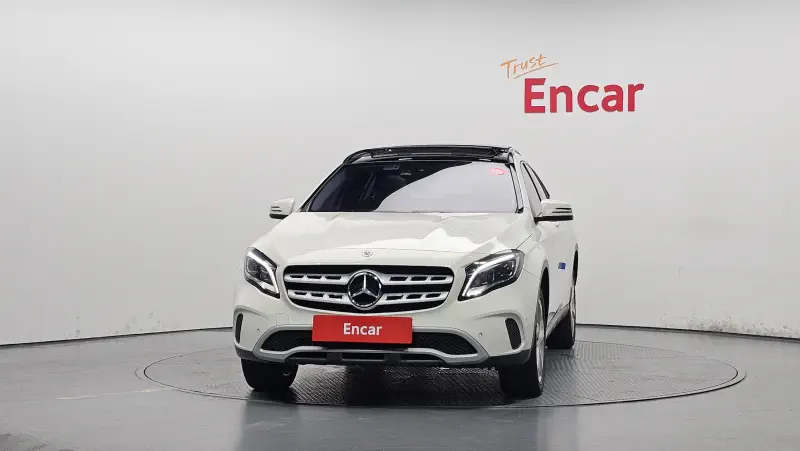 Mercedes-Benz GLA-Class
