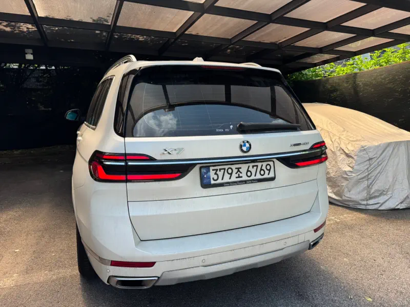 BMW X7