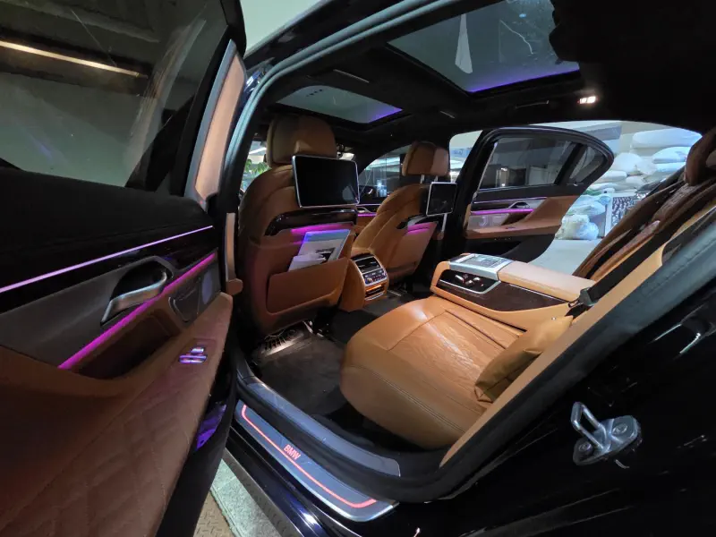 BMW 7-Series