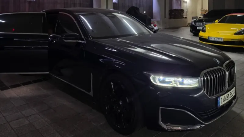 BMW 7-Series