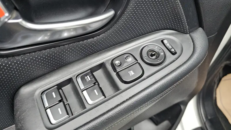 Купить Kia Carens Chungnam из Кореи
