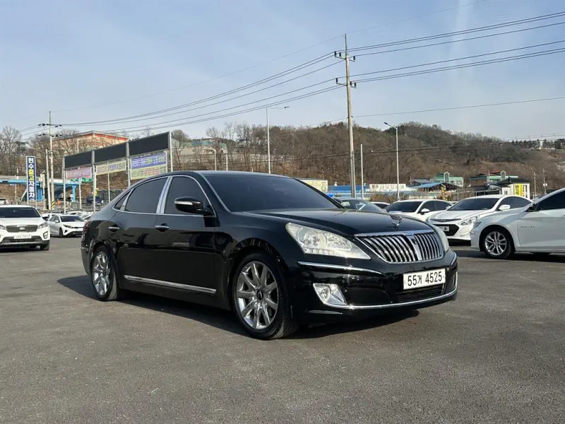 Hyundai Equus