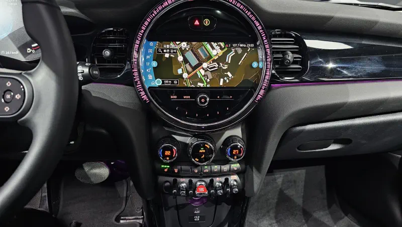 Mini Hatch