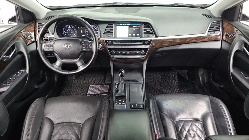 Hyundai Aslan