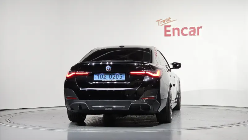 BMW i4