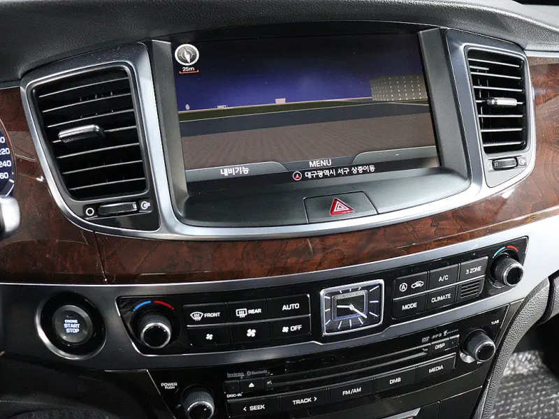 Hyundai Equus