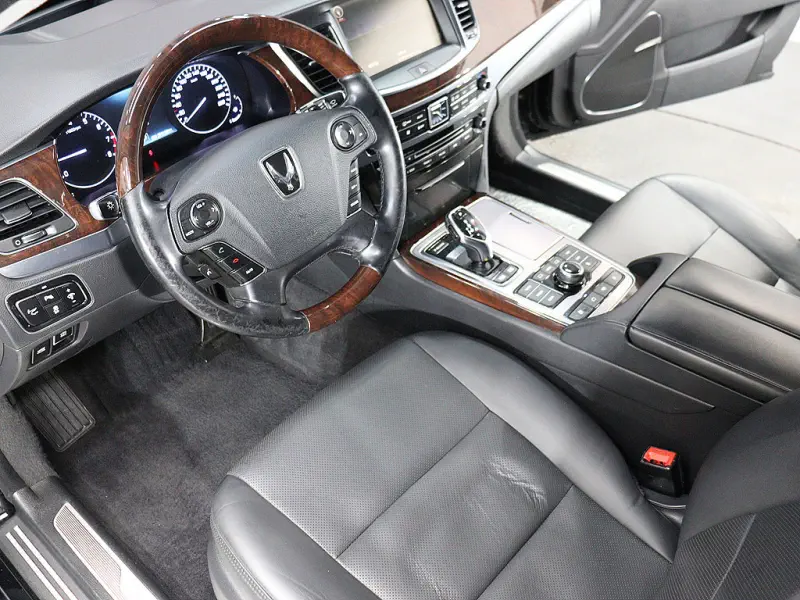 Hyundai Equus