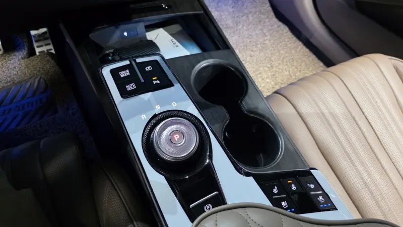 Kia K8