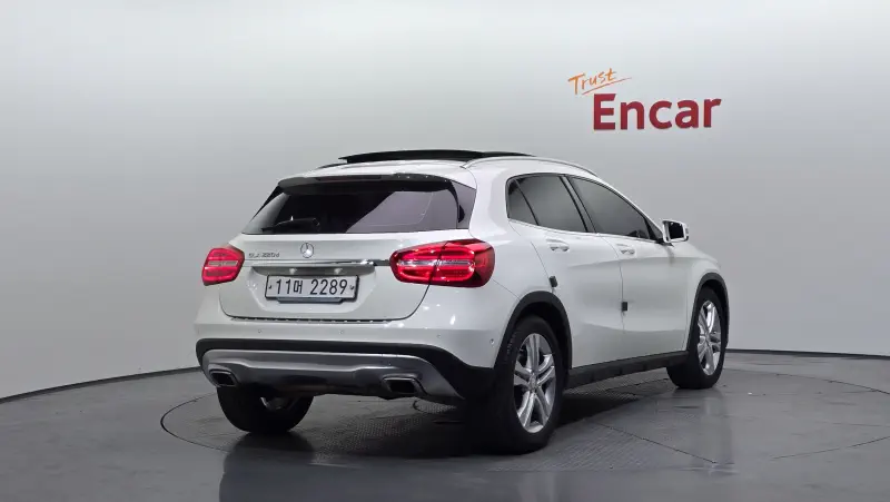 Mercedes-Benz GLA-Class