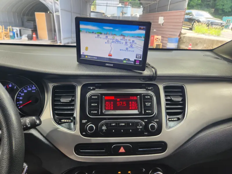 Kia Carens