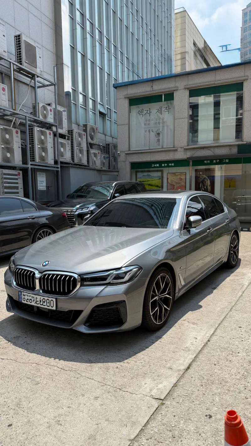 BMW 5-Series