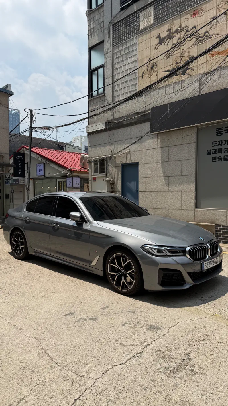 BMW 5-Series