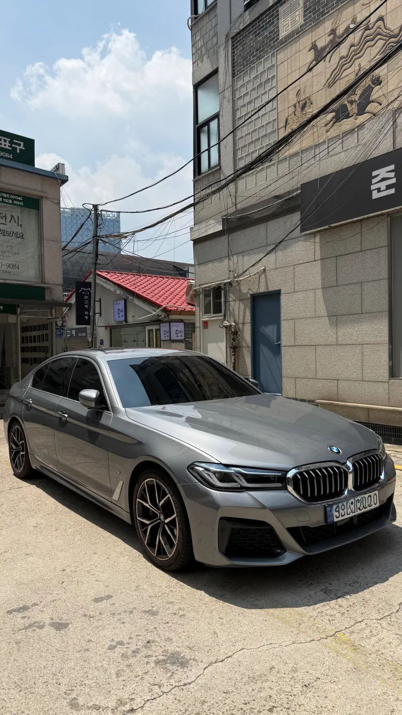 BMW 5-Series