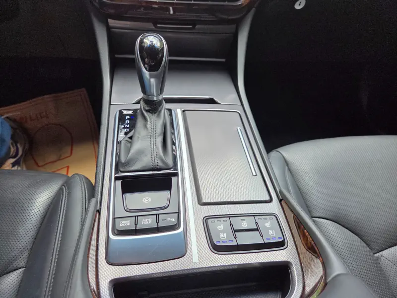 Hyundai Aslan
