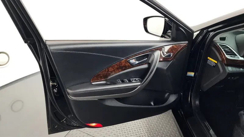 Hyundai Aslan