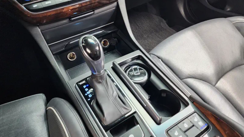 Hyundai Aslan
