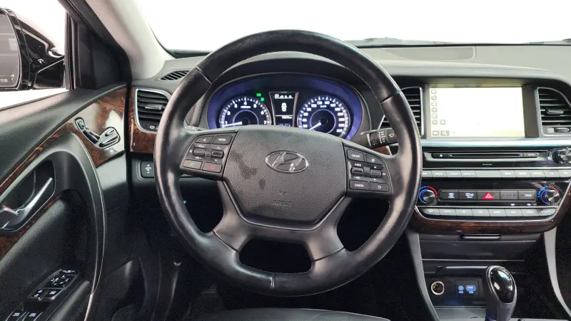Hyundai Aslan