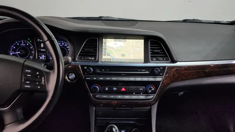 Hyundai Aslan