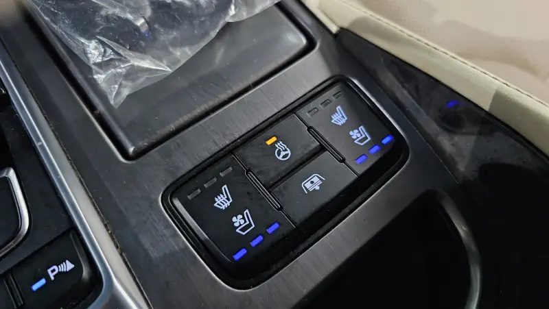 Hyundai Aslan