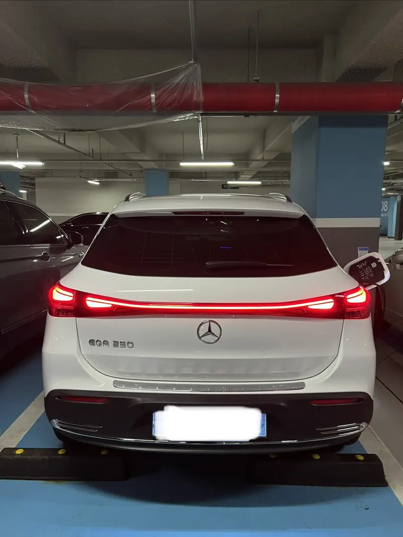 Mercedes-Benz EQA