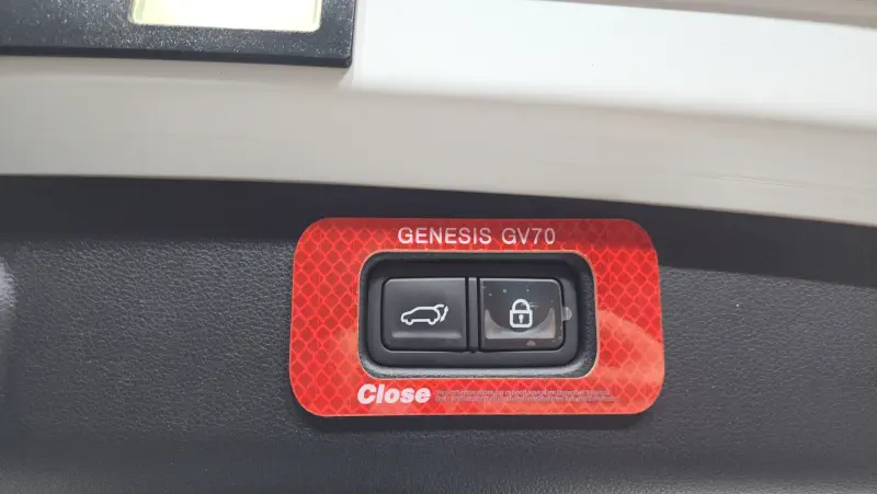 Genesis GV70