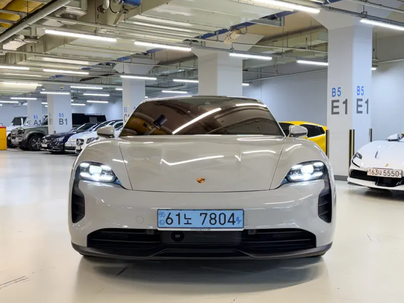 Porsche Taycan