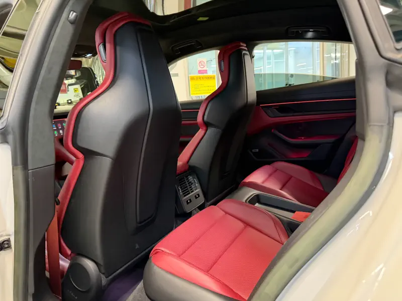Porsche Taycan