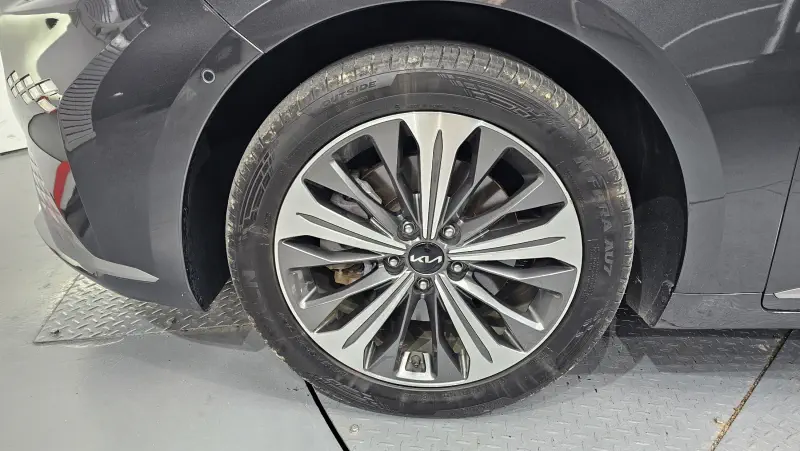 Kia K8