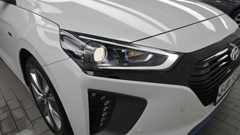 Hyundai Ioniq
