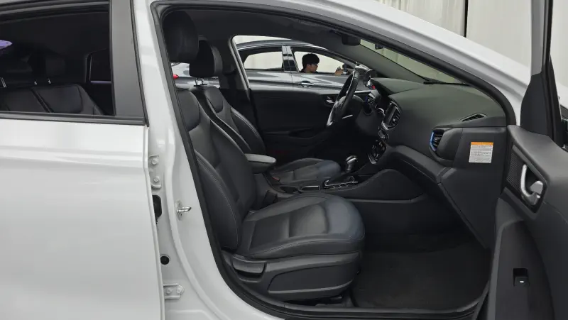 Hyundai Ioniq
