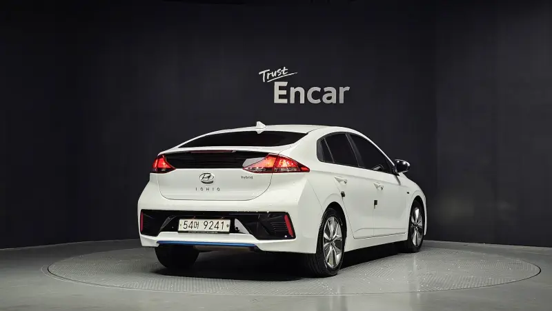 Hyundai Ioniq