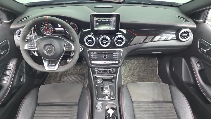 Mercedes-Benz GLA-Class