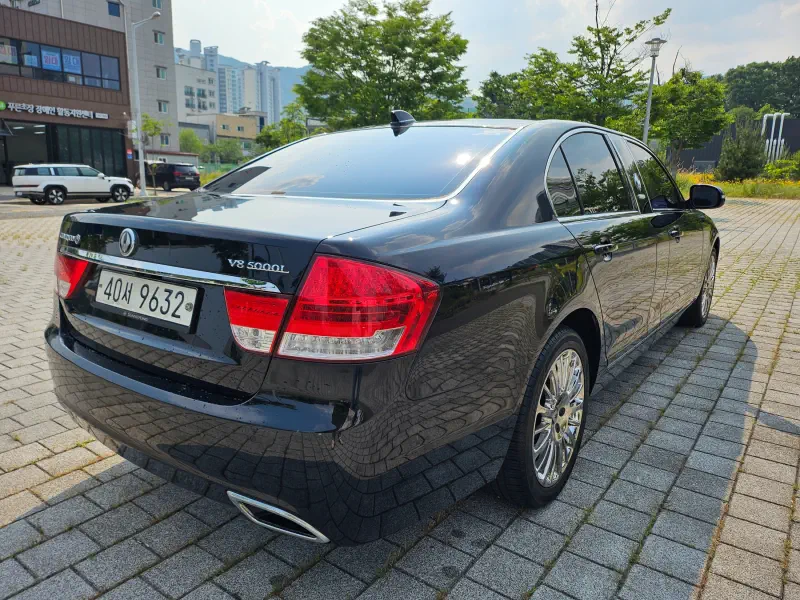 SsangYong Chairman W