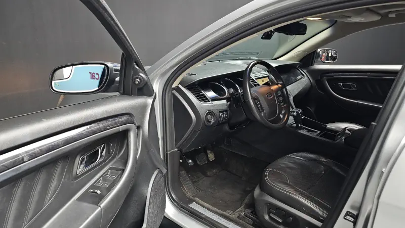Ford Taurus