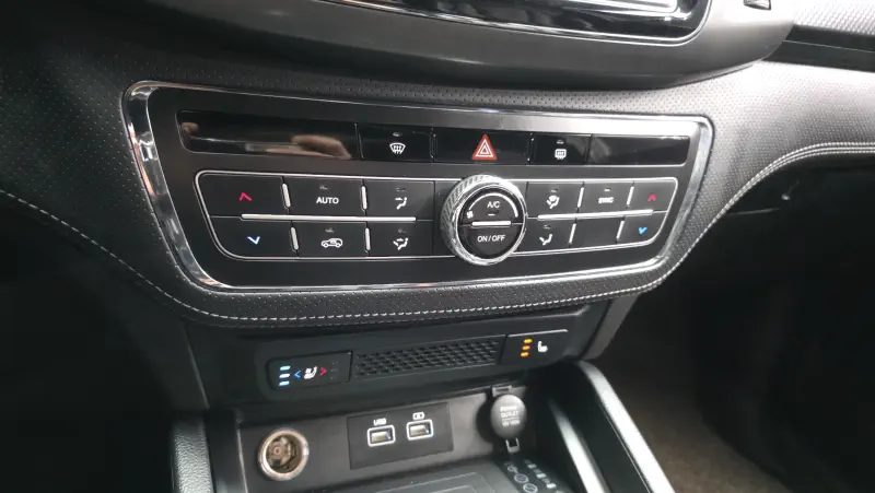 SsangYong Rexton Sports Khan