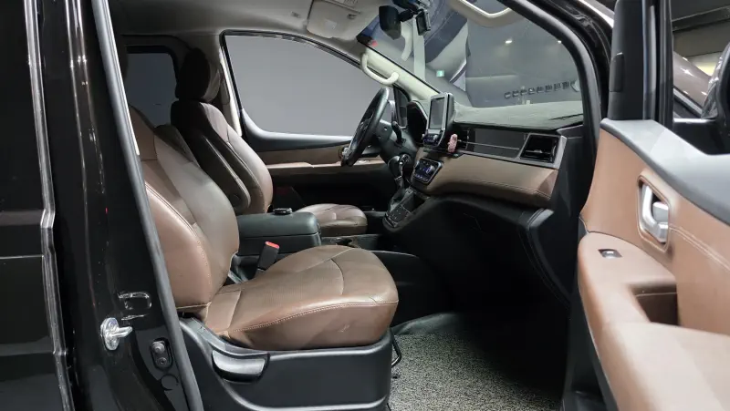 Hyundai Grand Starex