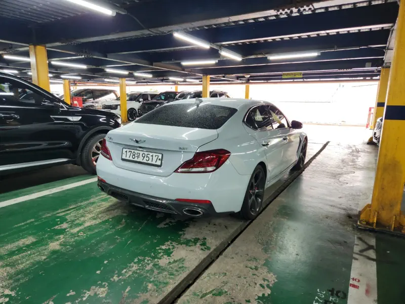 Genesis G70